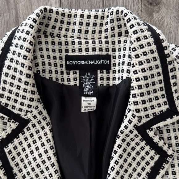 Norton‎ McNaughton Checkered Blazer with Black Trim - Picture 2 of 3